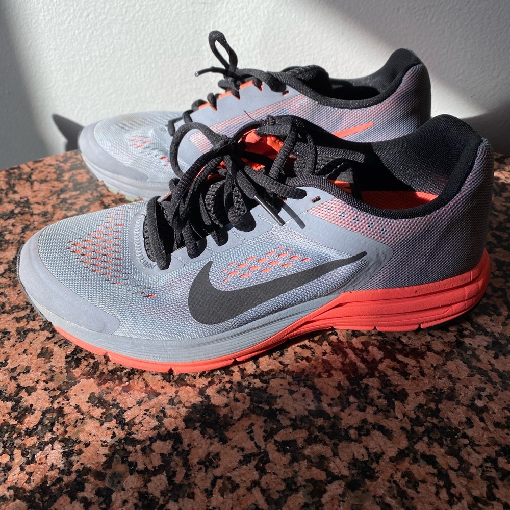 Nike Women’s Size 7 Structure 17